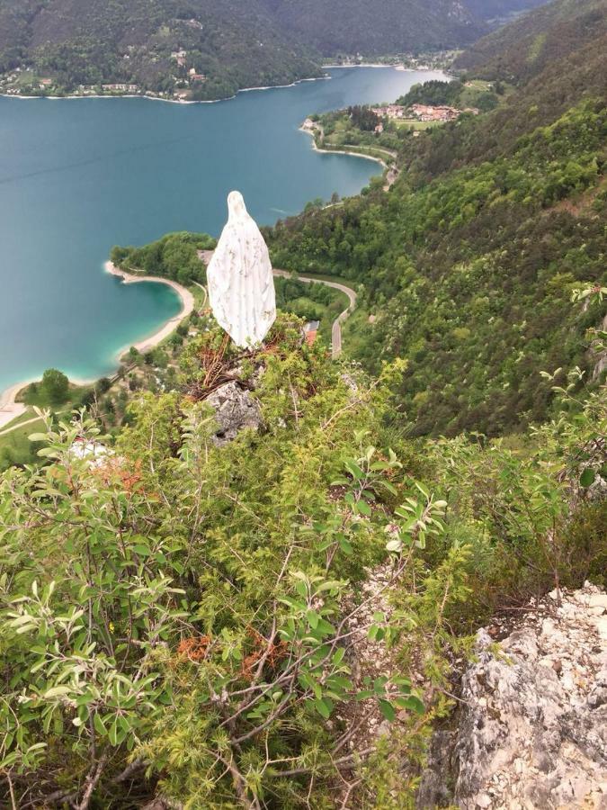 Ledro Lake Suite "Pur" ميتزولاغو المظهر الخارجي الصورة