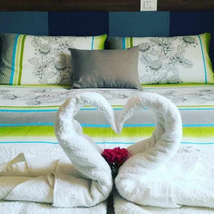 Ledro Lake Suite "Pur" ميتزولاغو الغرفة الصورة